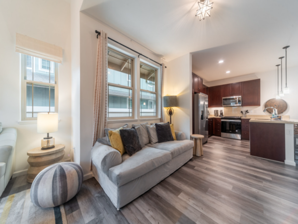 Luxury 4-Bedroom Retreat in Makaha Valley, Oahu - Your Perfect Getaway in Paradise